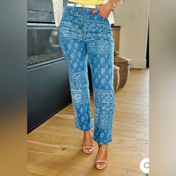 NWT Skies Are Blue Bandana Print Straight Leg Jeans - Picture 2 of 9